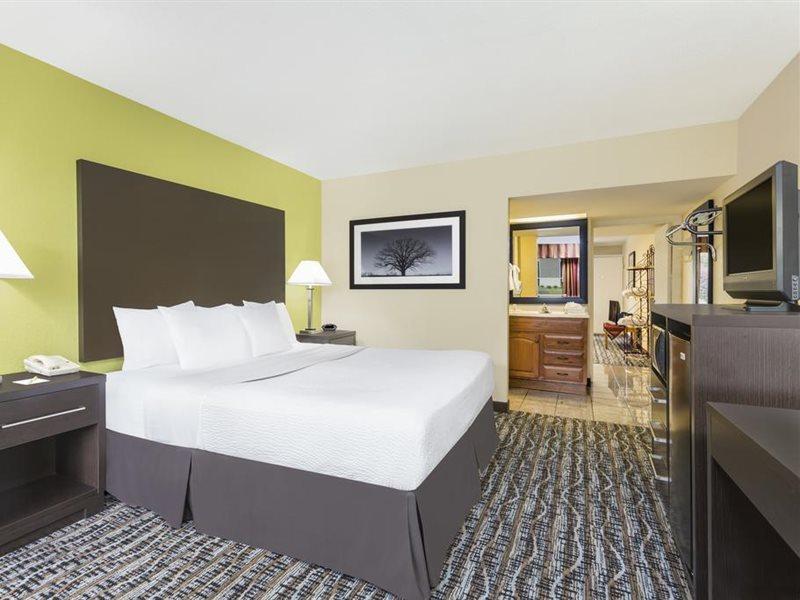 Days Inn By Wyndham Asheville/Mall Exteriör bild