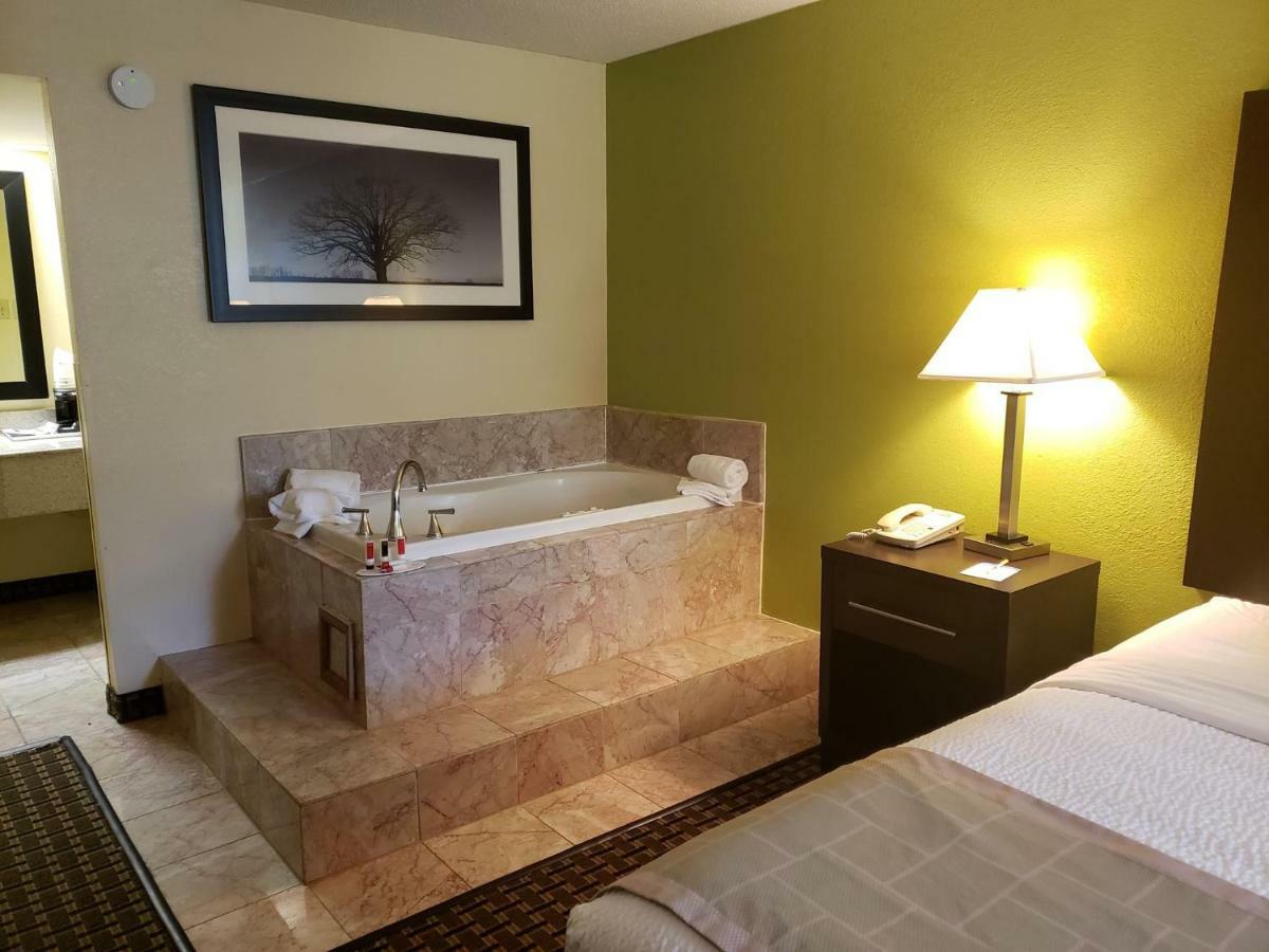 Days Inn By Wyndham Asheville/Mall Exteriör bild